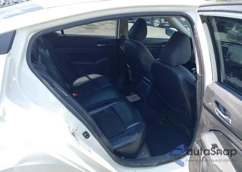 2021 Nissan Altima Sr z USA, uszkodzony, nr VIN 1N4BL4CV8MN375289